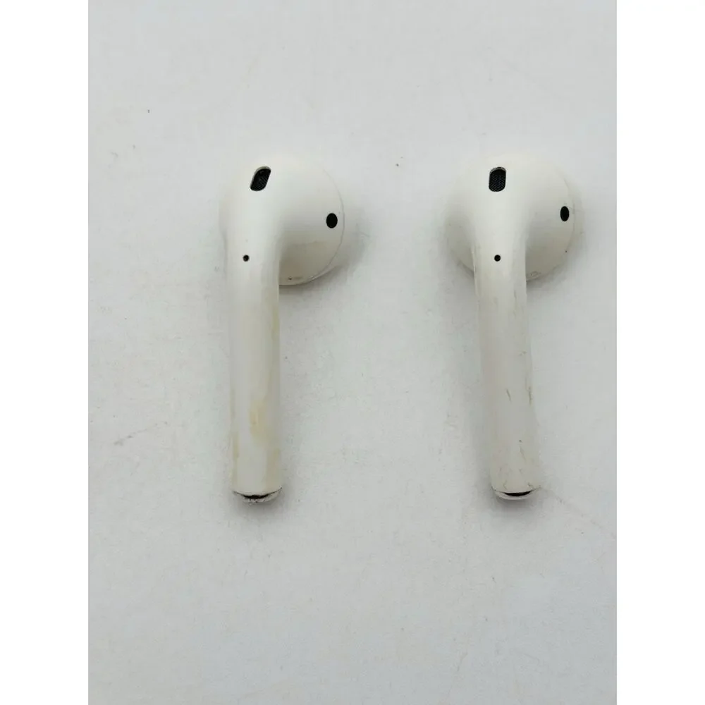 2 Right Side Apple AirPods 2nd Generation Earbuds And Case For Parts And Repair